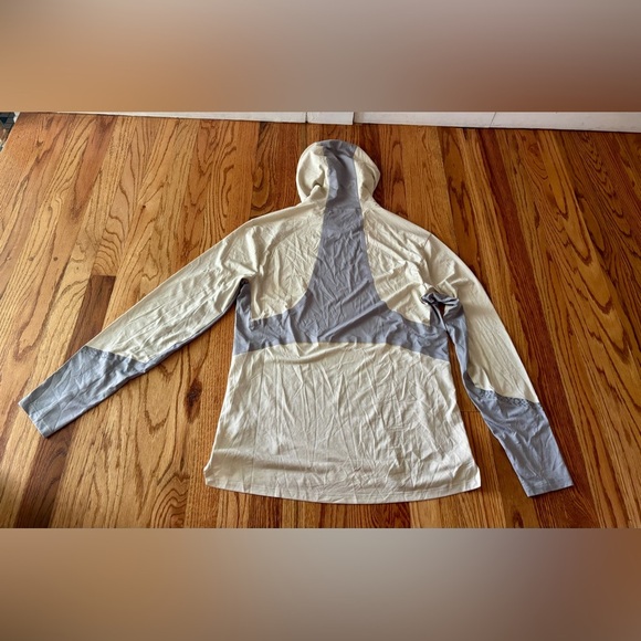 Lululemon Athletica Cream and Gray Pullover Small - Picture 10 of 11